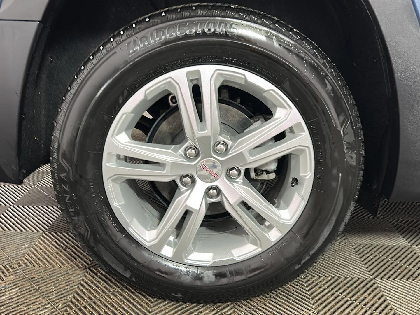 Used 2024 Downpour Metallic GMC SLE image 2