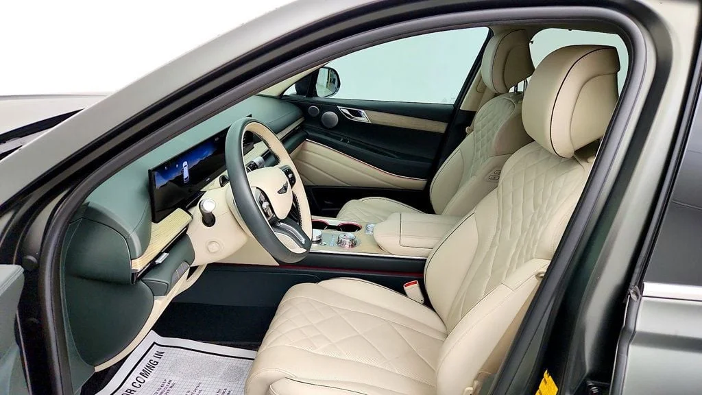 Used 2025 Storr Green Genesis 3.5T Prestige AWD image 12