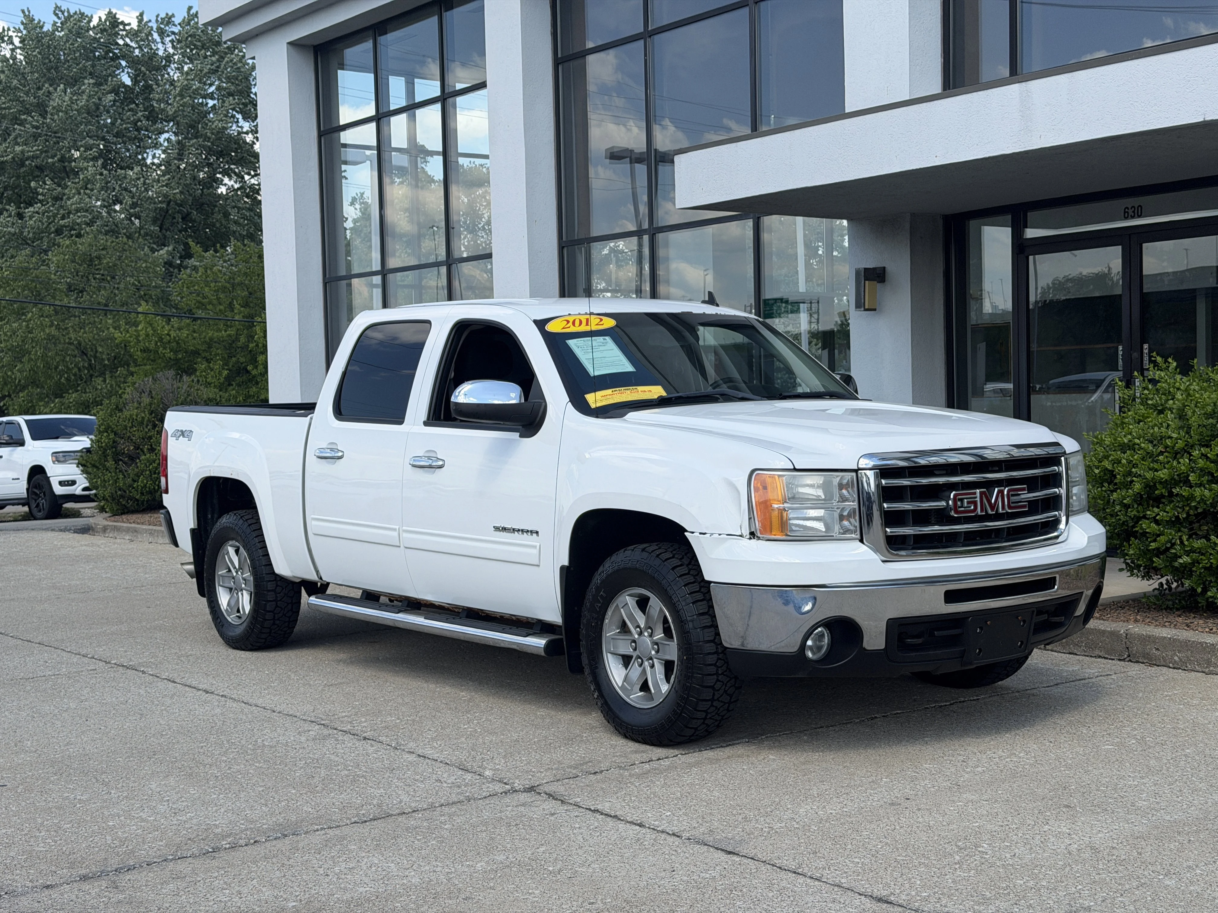 Used 2012 GMC Sierra 1500 SLE with VIN 3GTP2VE72CG250593 for sale in Jeffersonville, IN