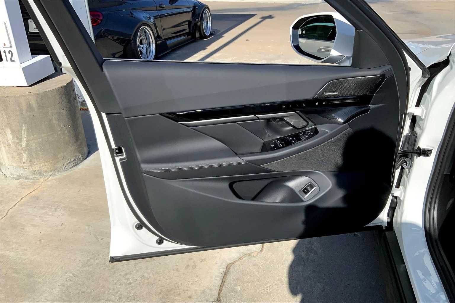 2026 BMW 5 Series 530i - Photo 10