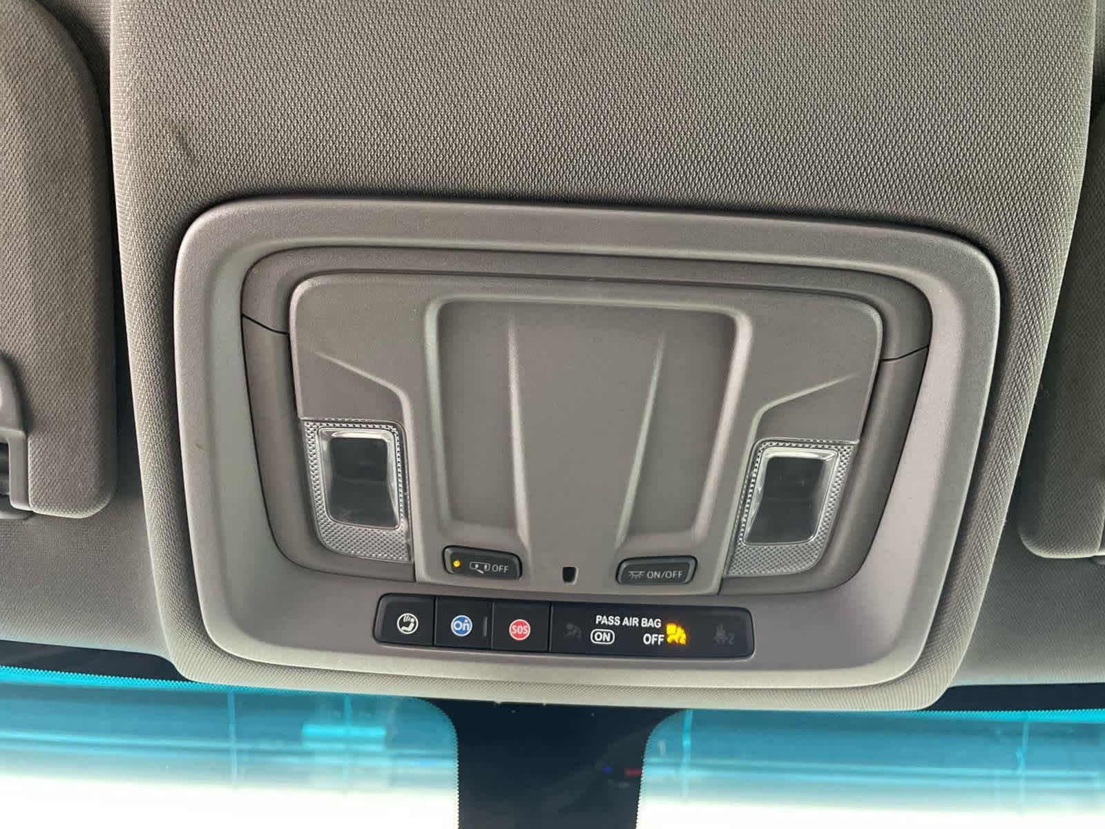 Used 2022 Summit White Chevrolet LT image 25