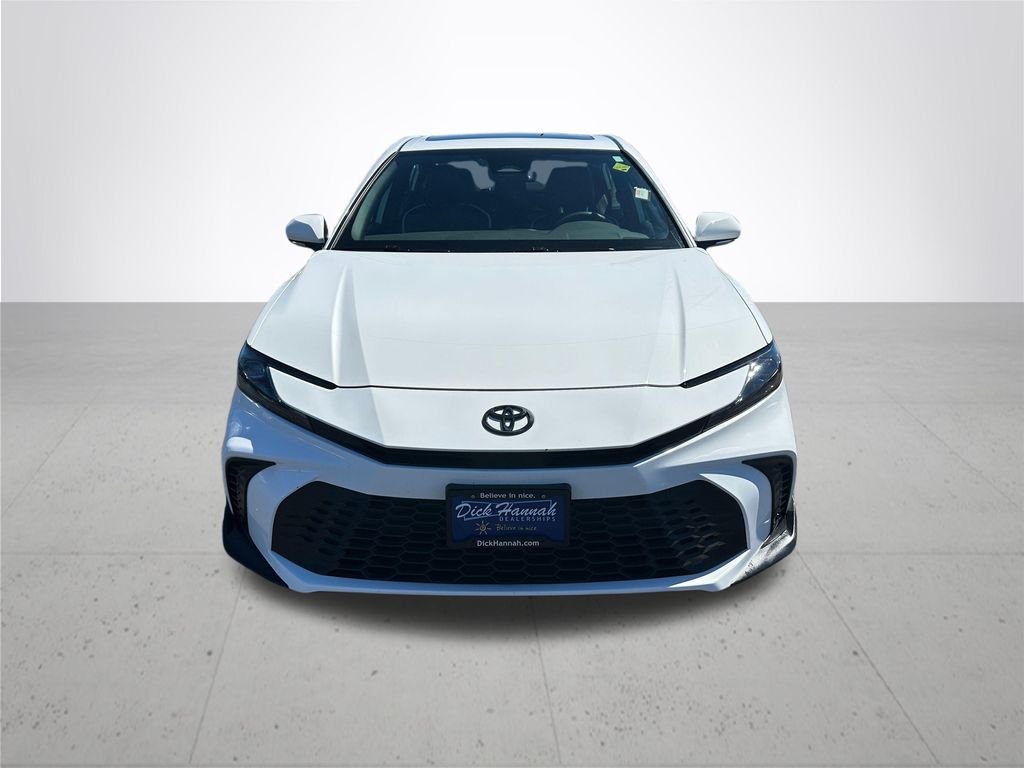 Used 2025 Ice Toyota SE image 3