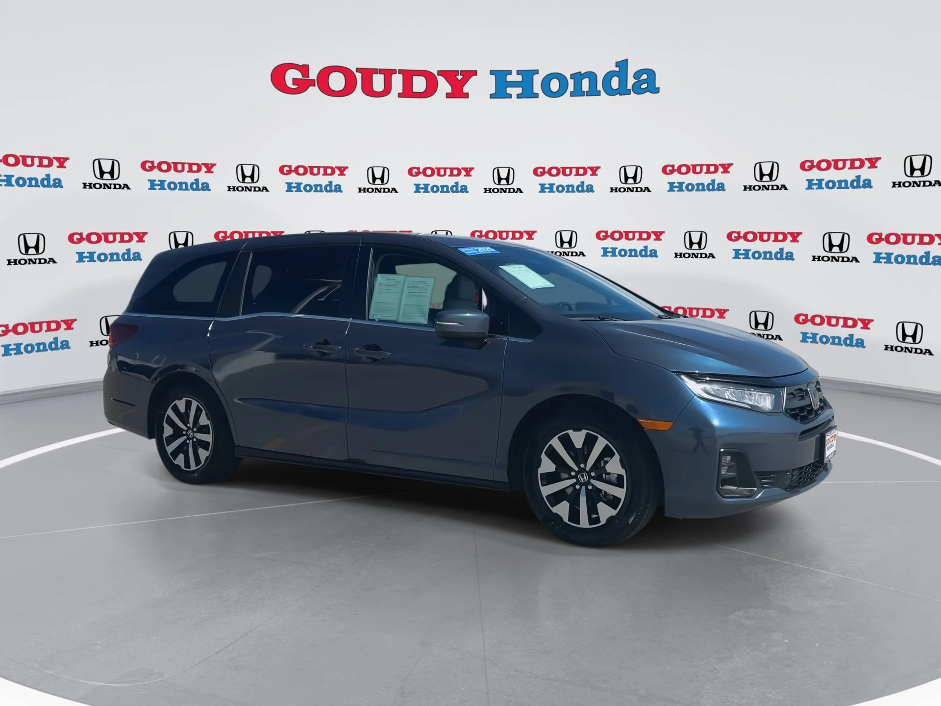 2025 Honda Odyssey EX-L - Photo 29