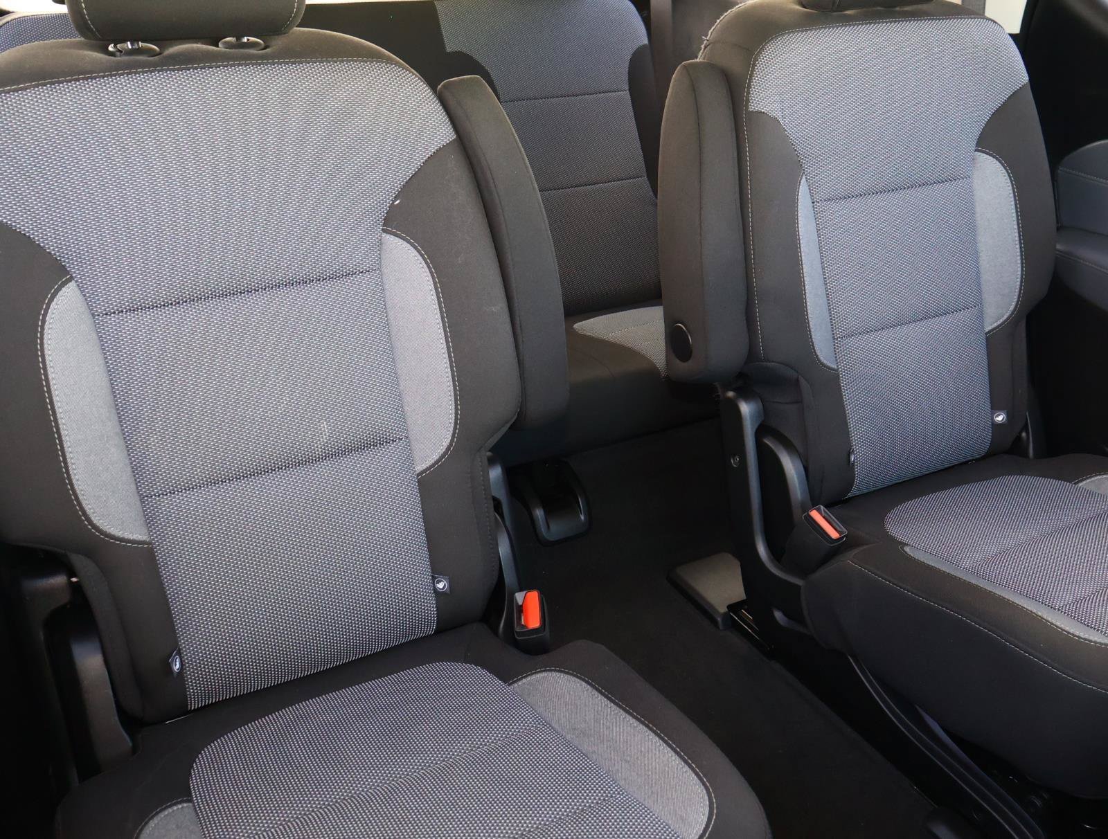 Used 2018 Cajun Red Tintcoat Chevrolet LT image 18
