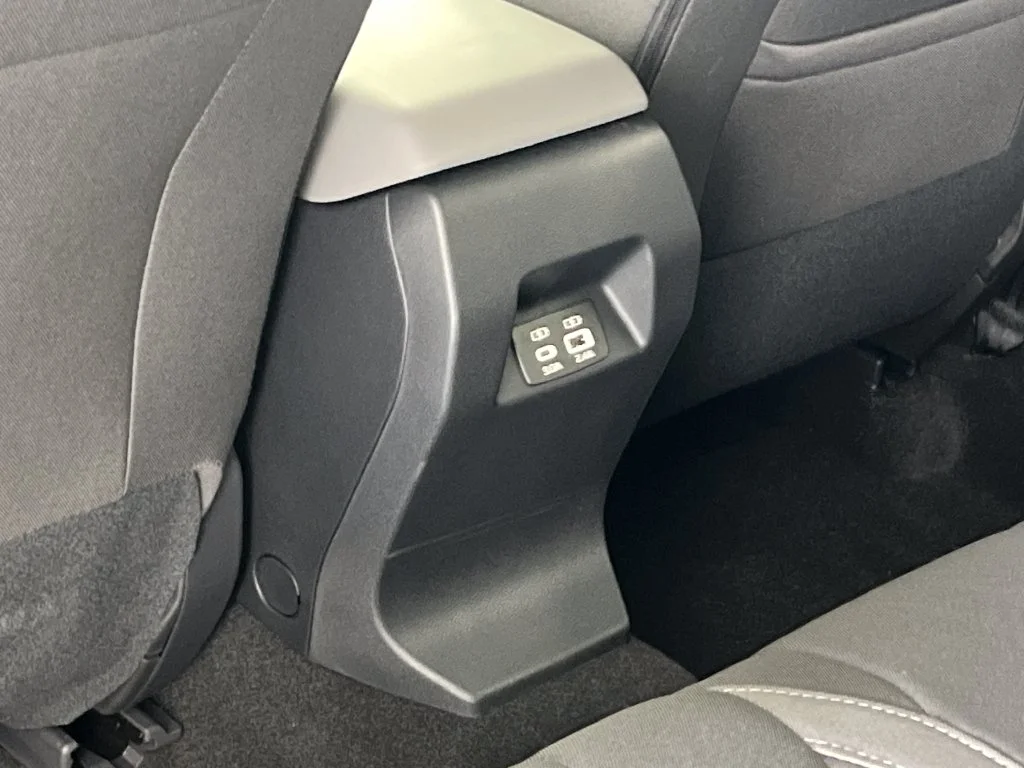 New 2026 MAGNETITE GRAY PEARL Subaru Premium image 35