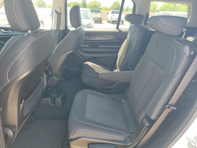 2023 Jeep Grand Cherokee L Laredo - Photo 16