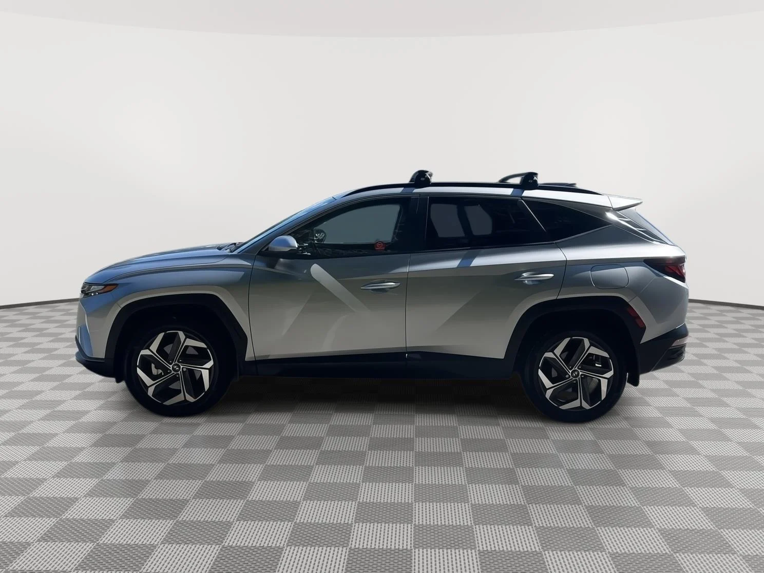 Used 2024 Shimmering Silver Hyundai SEL image 8