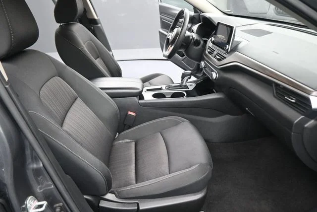 Used 2024 Gray Nissan 2.5 SV image 22