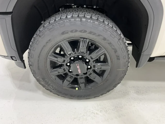 2026 GMC Sierra 2500HD AT4 - Photo 9