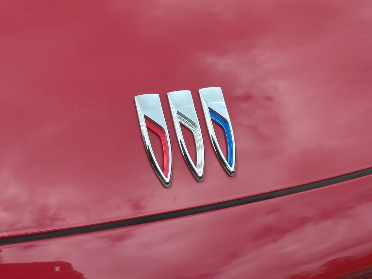 New 2026 Brilliant Red Buick Avenir image 32