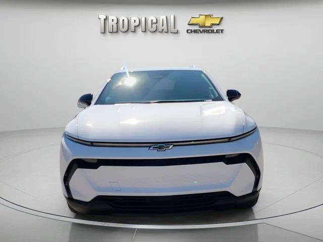 New 2026 Summit White Chevrolet LT image 8