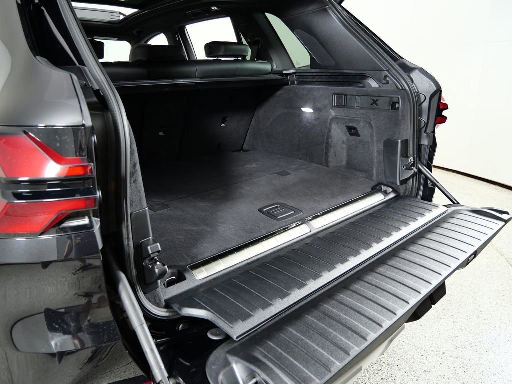 Used 2026 Black Sapphire Metallic BMW xDrive50e image 30