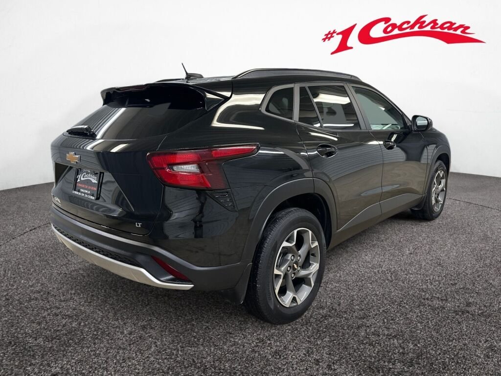 2024 Chevrolet Trax LT - Photo 25
