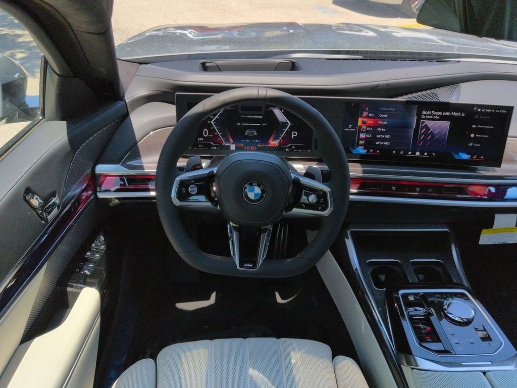 New 2026 Oxide Grey Metallic BMW 760i xDrive image 16