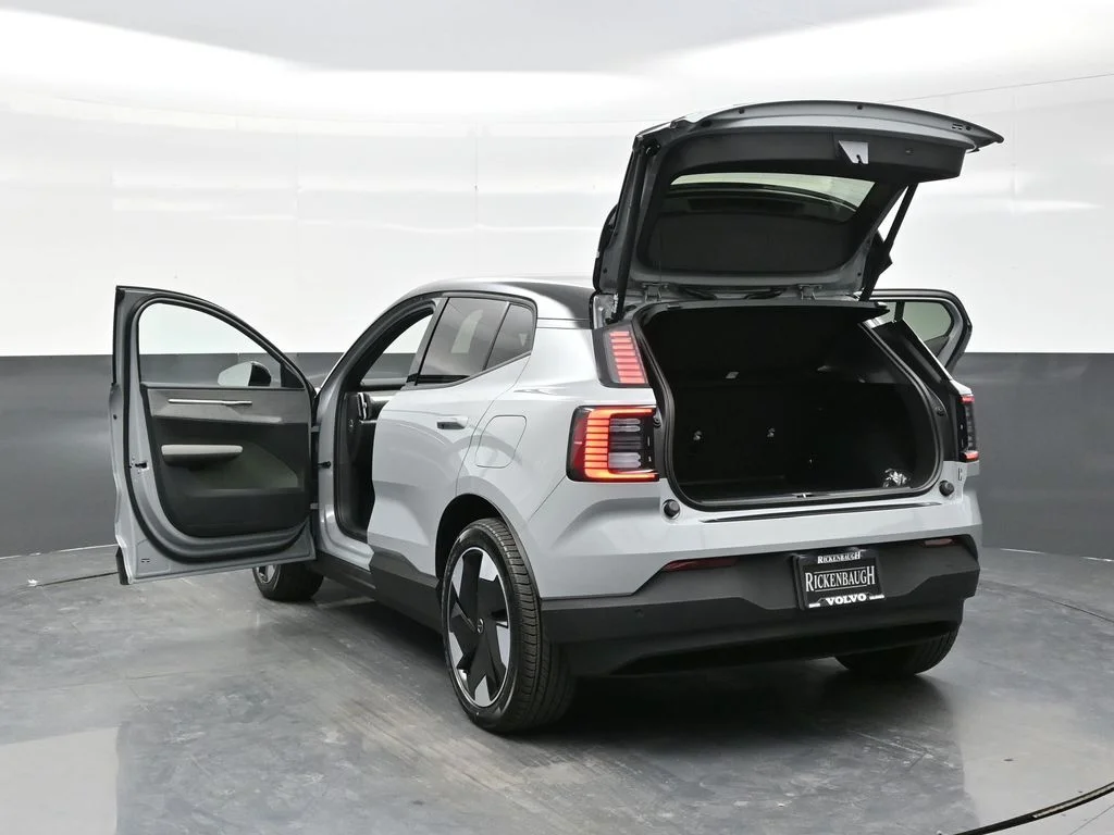New 2026 Vapour Grey Volvo Twin Motor Performance Plus image 38