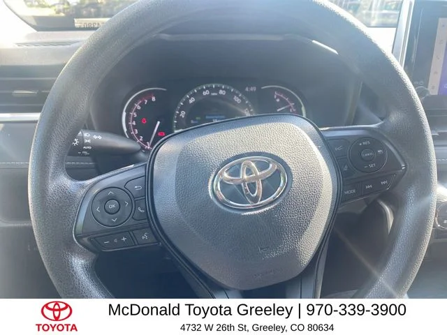 Certified Used 2025  Toyota XLE image 14