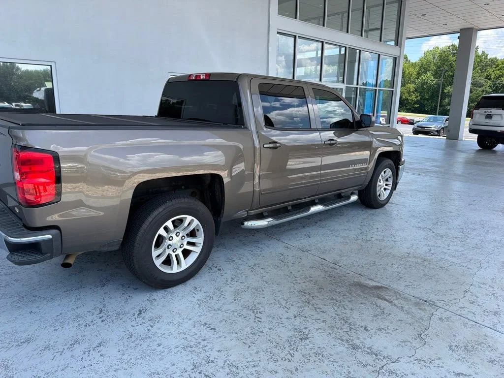Used 2015 BROWNSTONE METALLIC Chevrolet LT image 6
