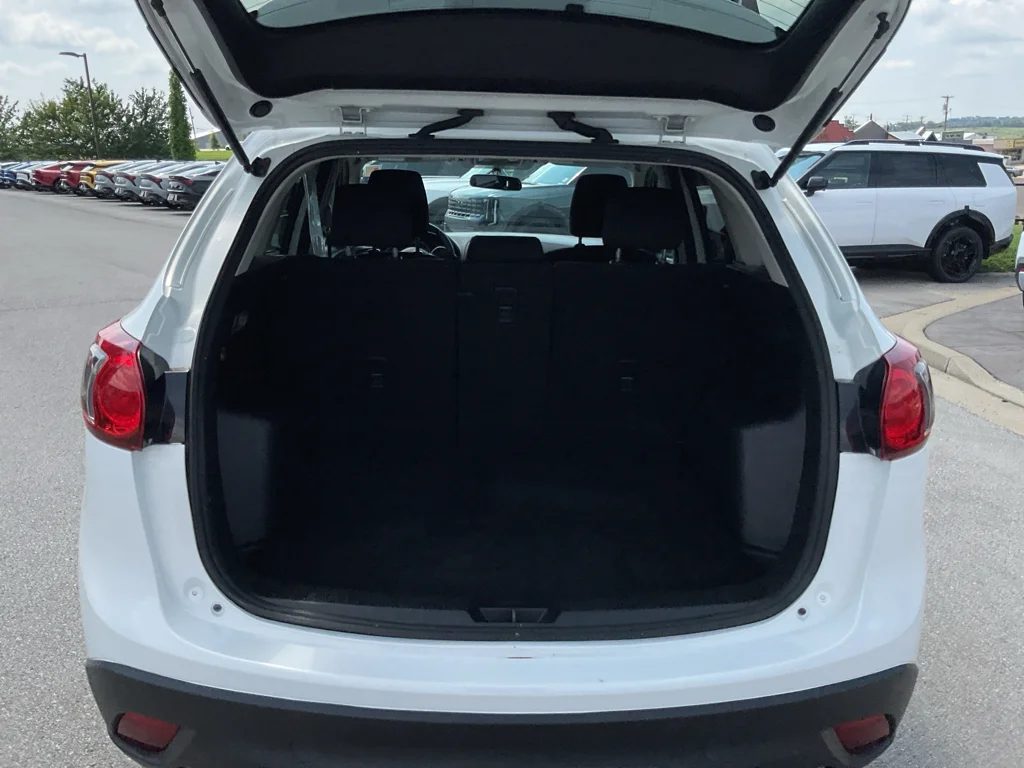 Used 2014 Crystal White Pearl Mica Mazda Touring image 16