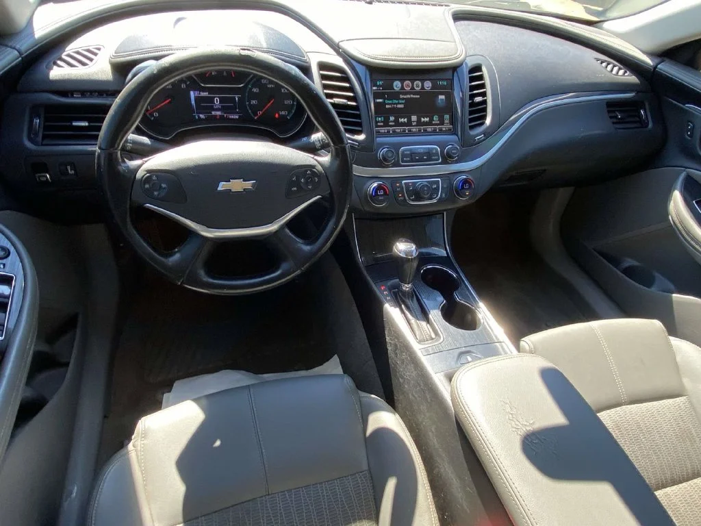 Used 2019 Blue Chevrolet LT image 15