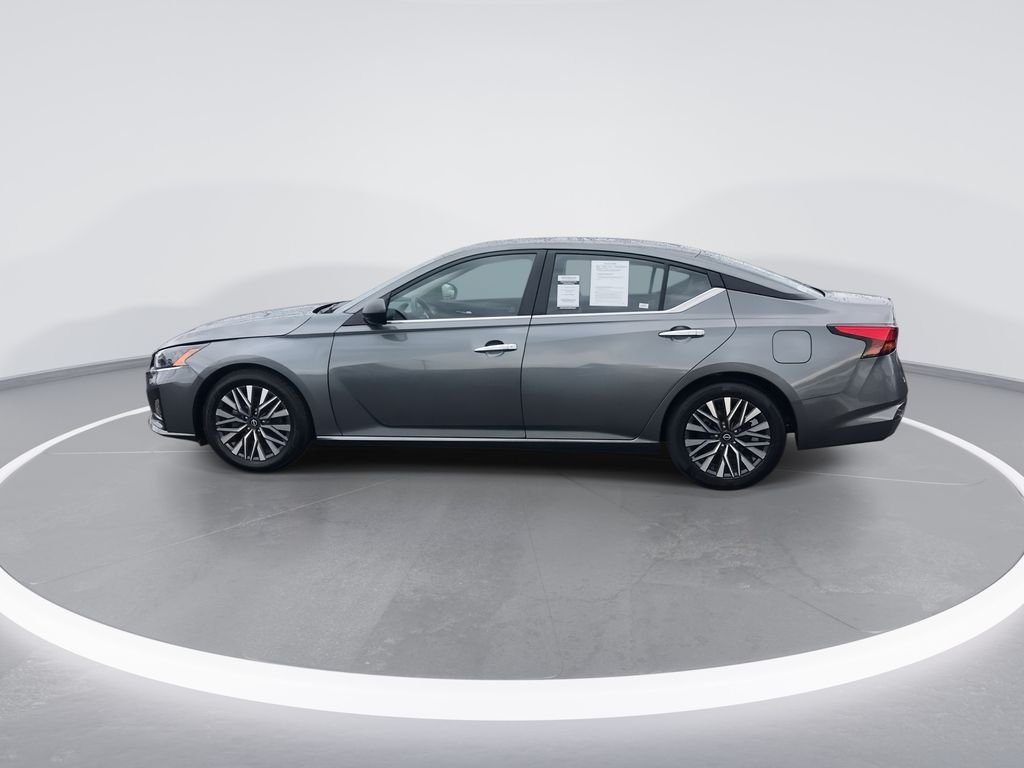 Used 2024 Gray Nissan 2.5 SV image 5