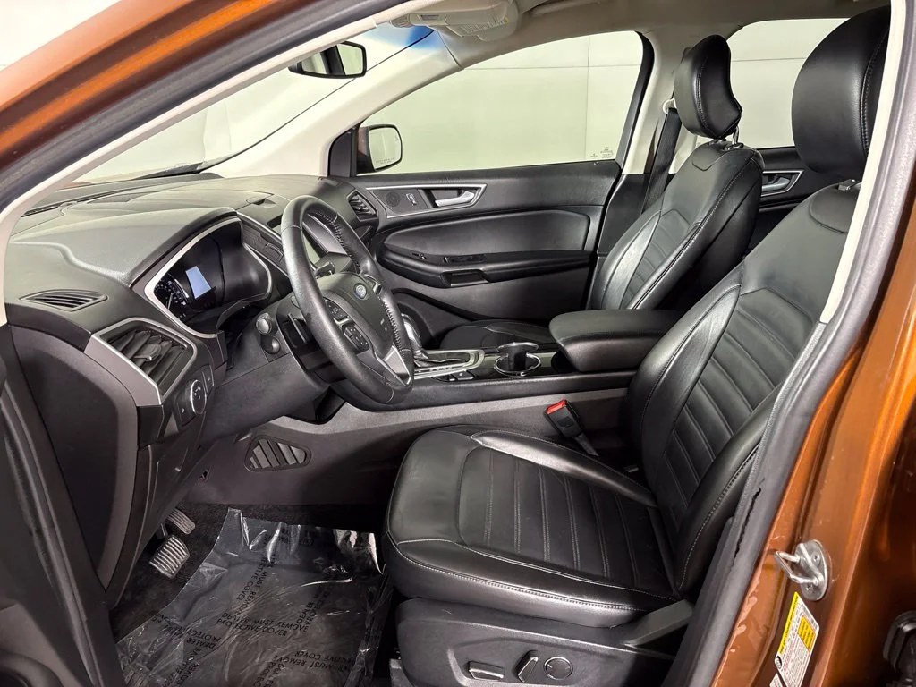Used 2017 Red Ford SEL image 26