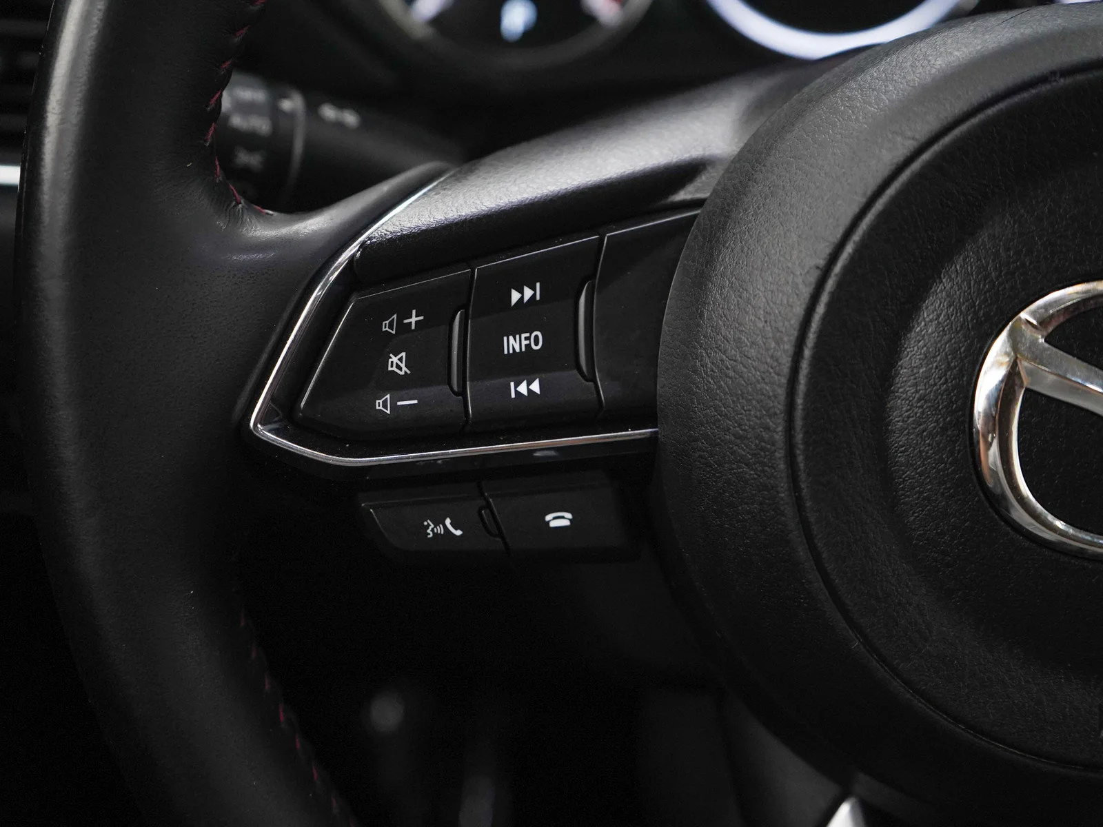 Used 2023 Polymetal Gray Mazda 2.5 S Carbon Edition image 24