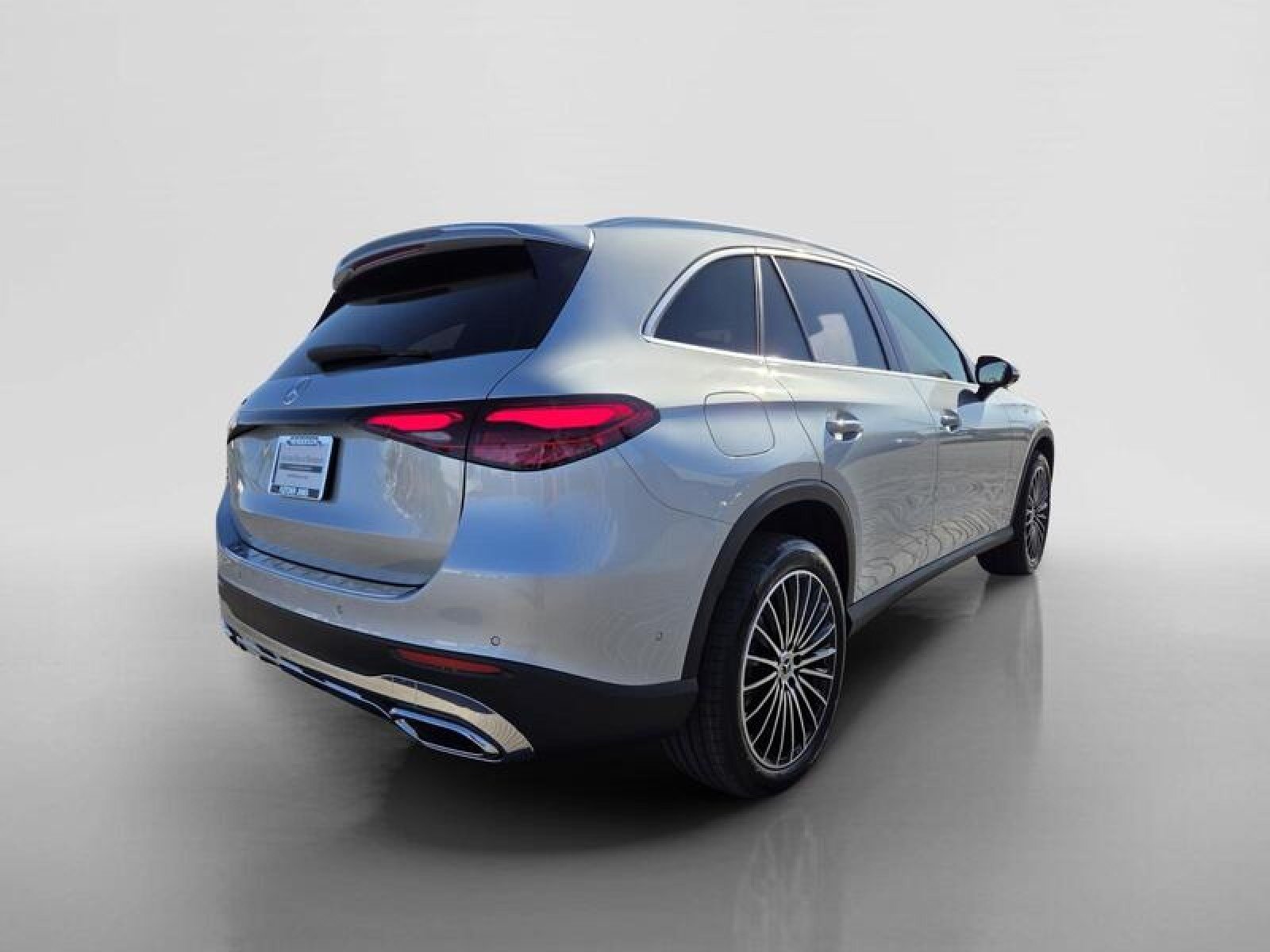 New 2026 Cirrus Silver Metallic Mercedes-Benz GLC 300 SUV image 5