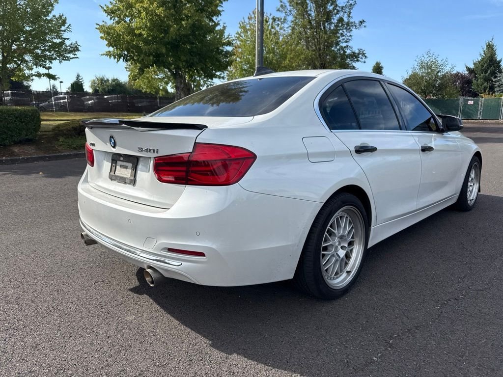 Used 2018 Mineral White Metallic BMW 340i xDrive image 7