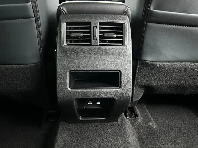 Used 2025 Moonstone Gray Metallic/Black Roof Mitsubishi SE image 22