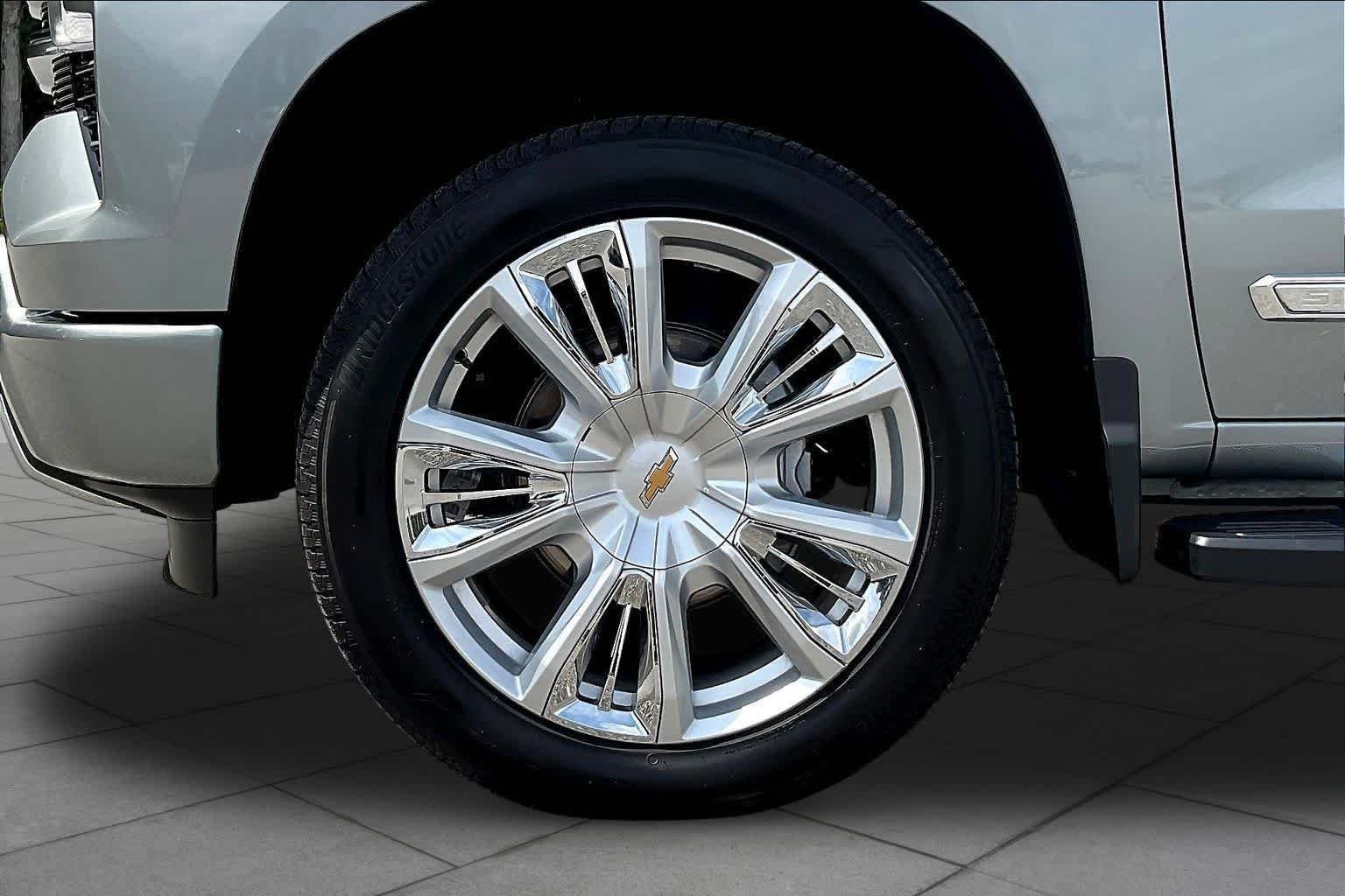 Used 2026 Sterling Gray Metallic Chevrolet High Country image 20