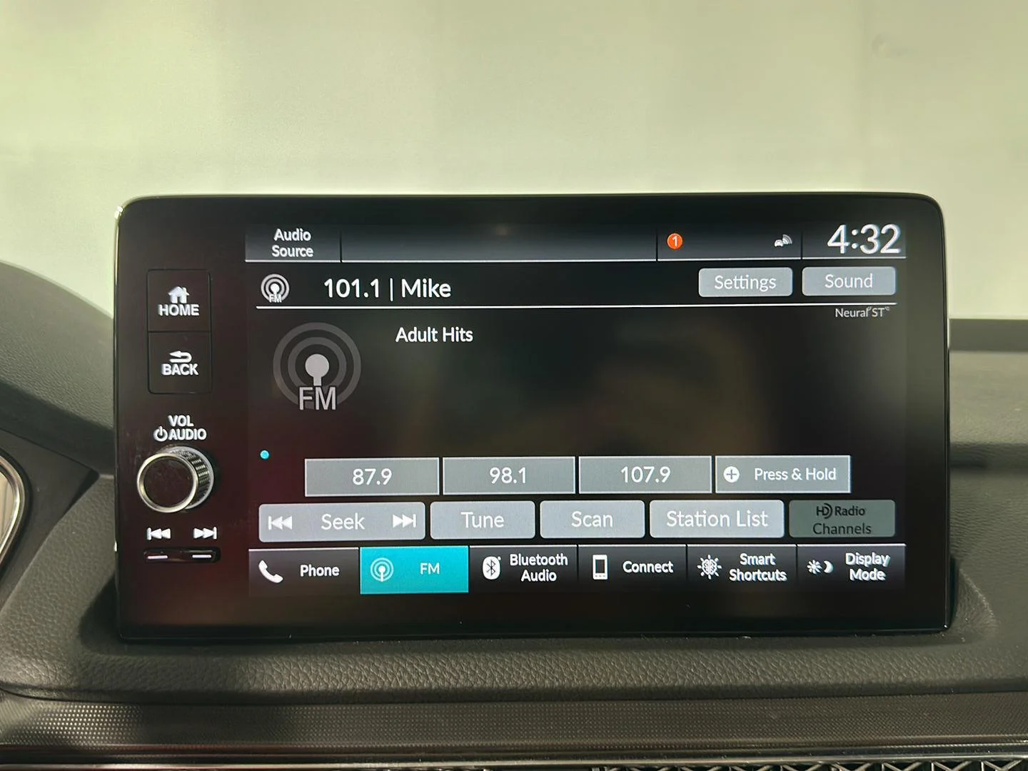 Used 2024 Liquid Carbon Metallic Acura w/Tech w/A-SPEC image 16