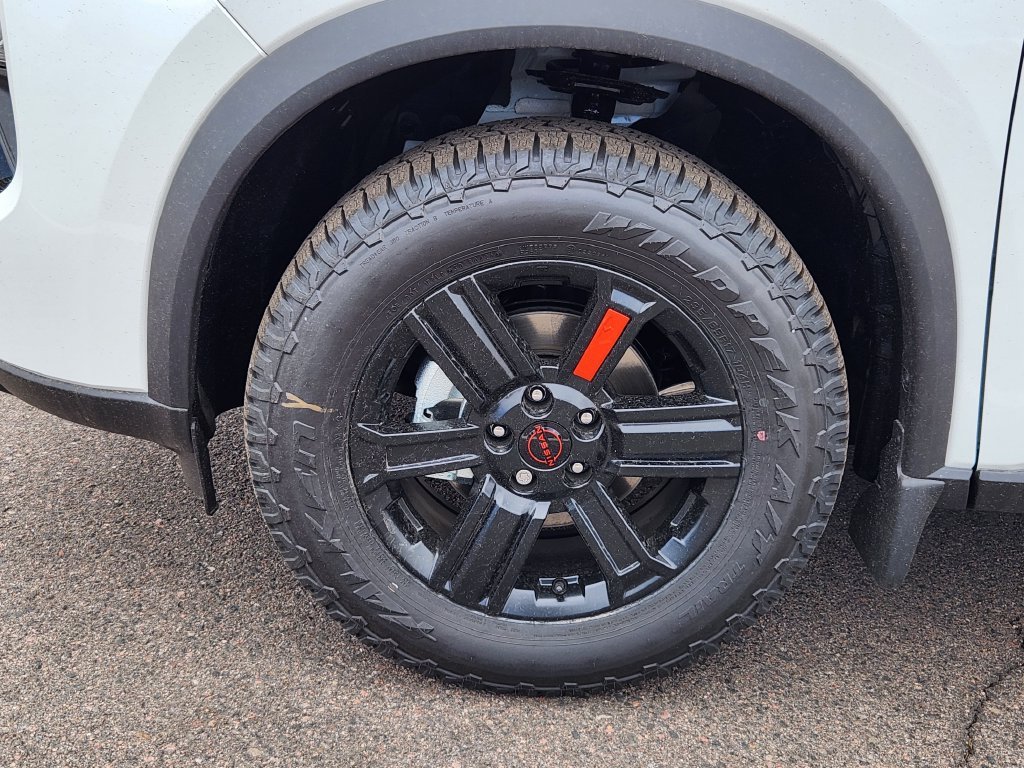 New 2026 Everest White Pearl TriCoat Nissan Rock Creek image 9