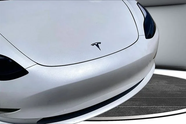 Used 2021 White Tesla Standard Range Plus image 29