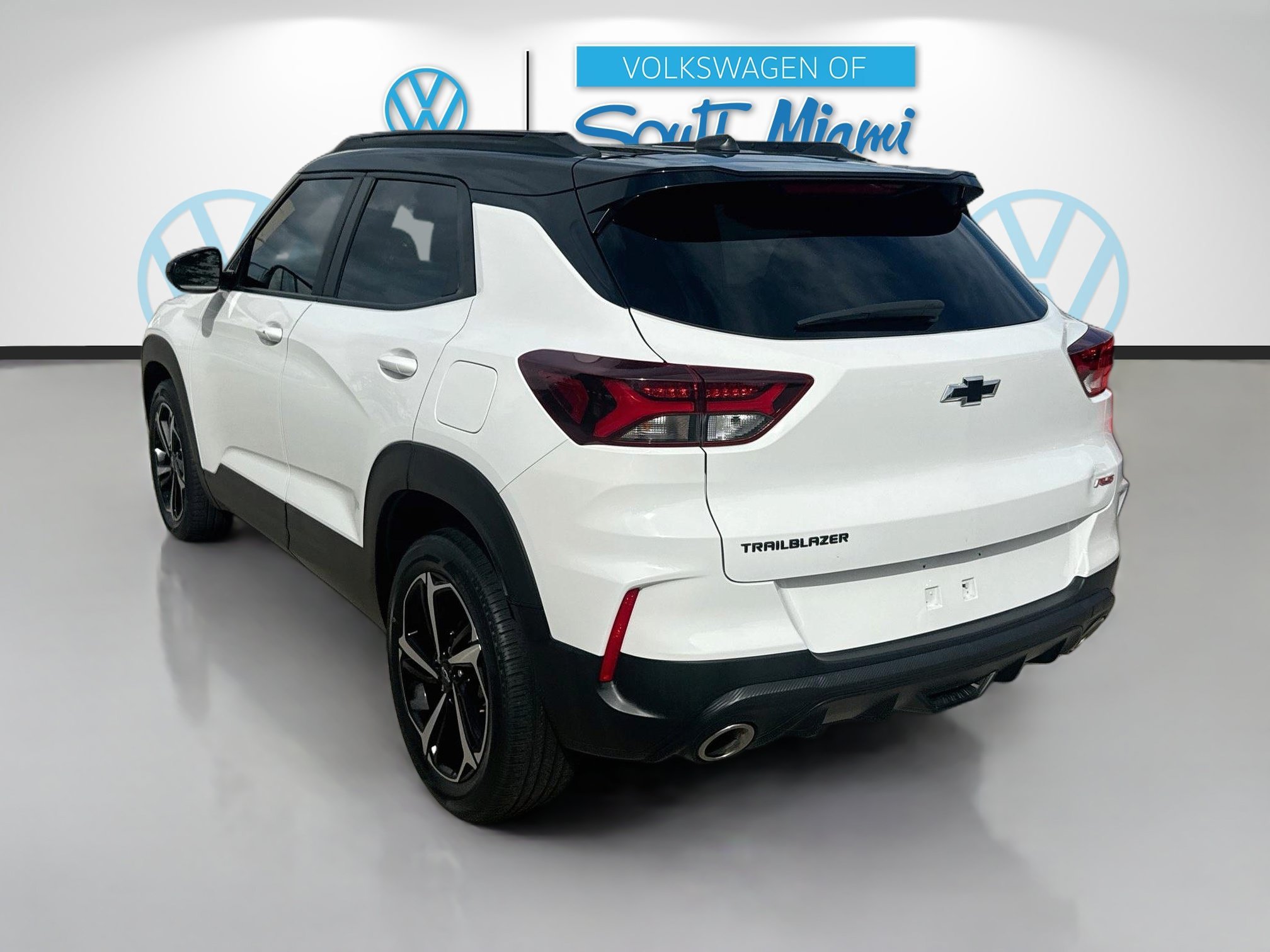Used 2022 Summit White Chevrolet RS image 5