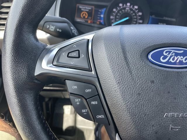 Used 2023 Rapid Red Metallic Tinted Clearcoat Ford SEL image 34