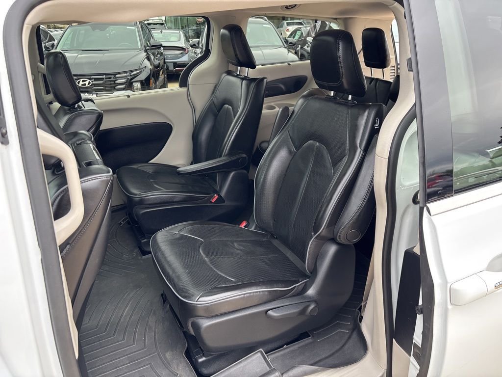 2020 Chrysler Pacifica Hybrid Limited - Photo 34