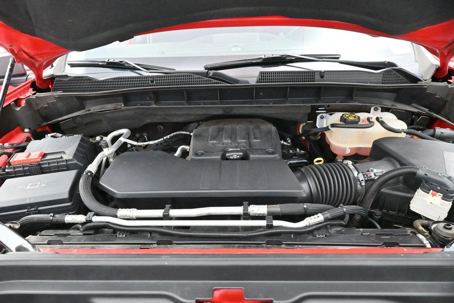 Used 2022 Cardinal Red GMC SLE image 35
