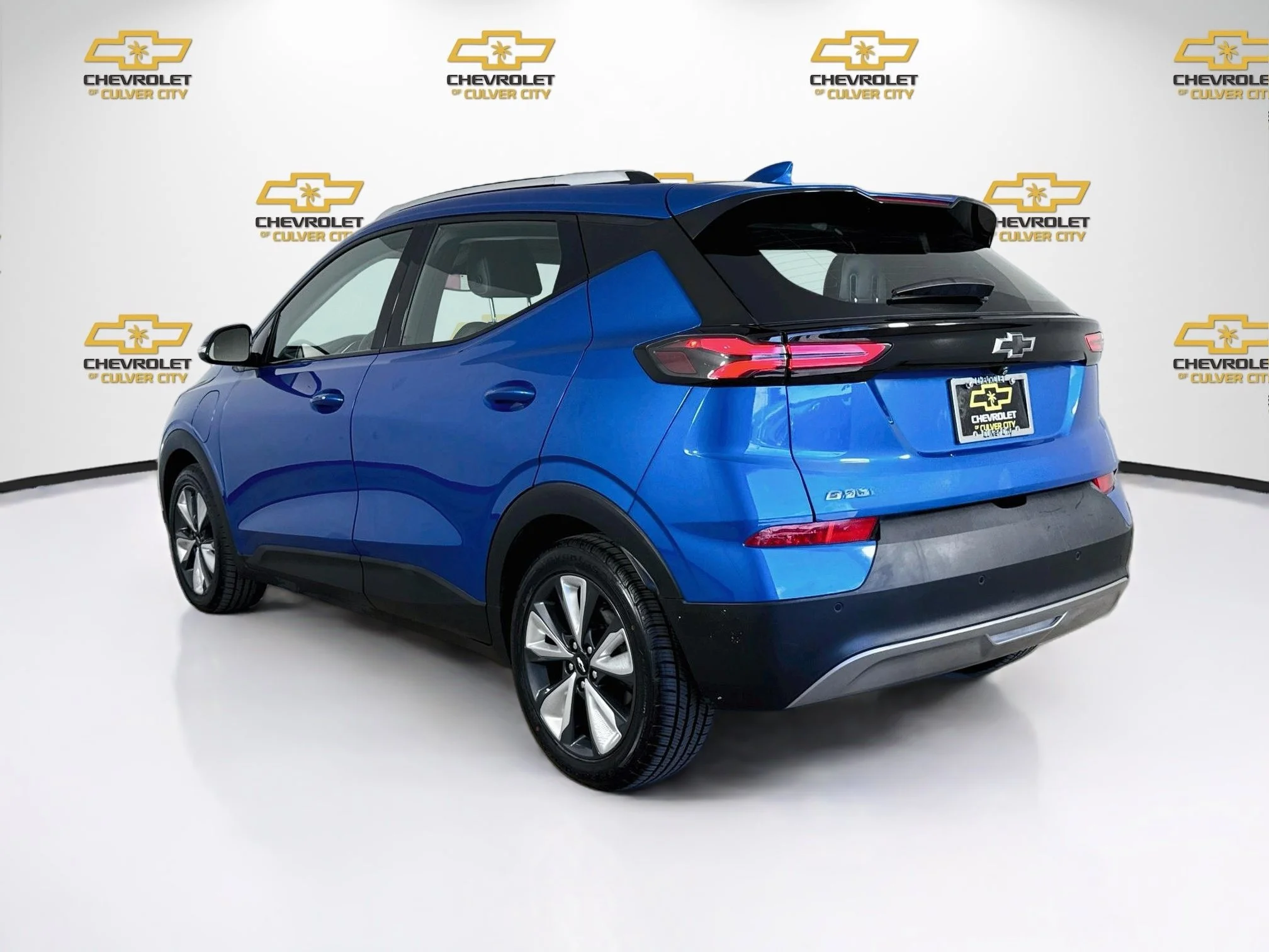 Used 2022 BRIGHT BLUE METALLIC Chevrolet LT image 6