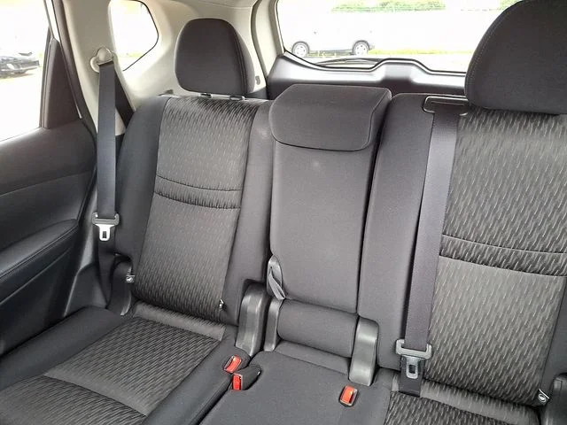 Used 2017 White Nissan SV image 18
