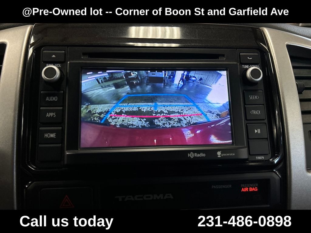 Used 2015 Red Toyota Base image 27