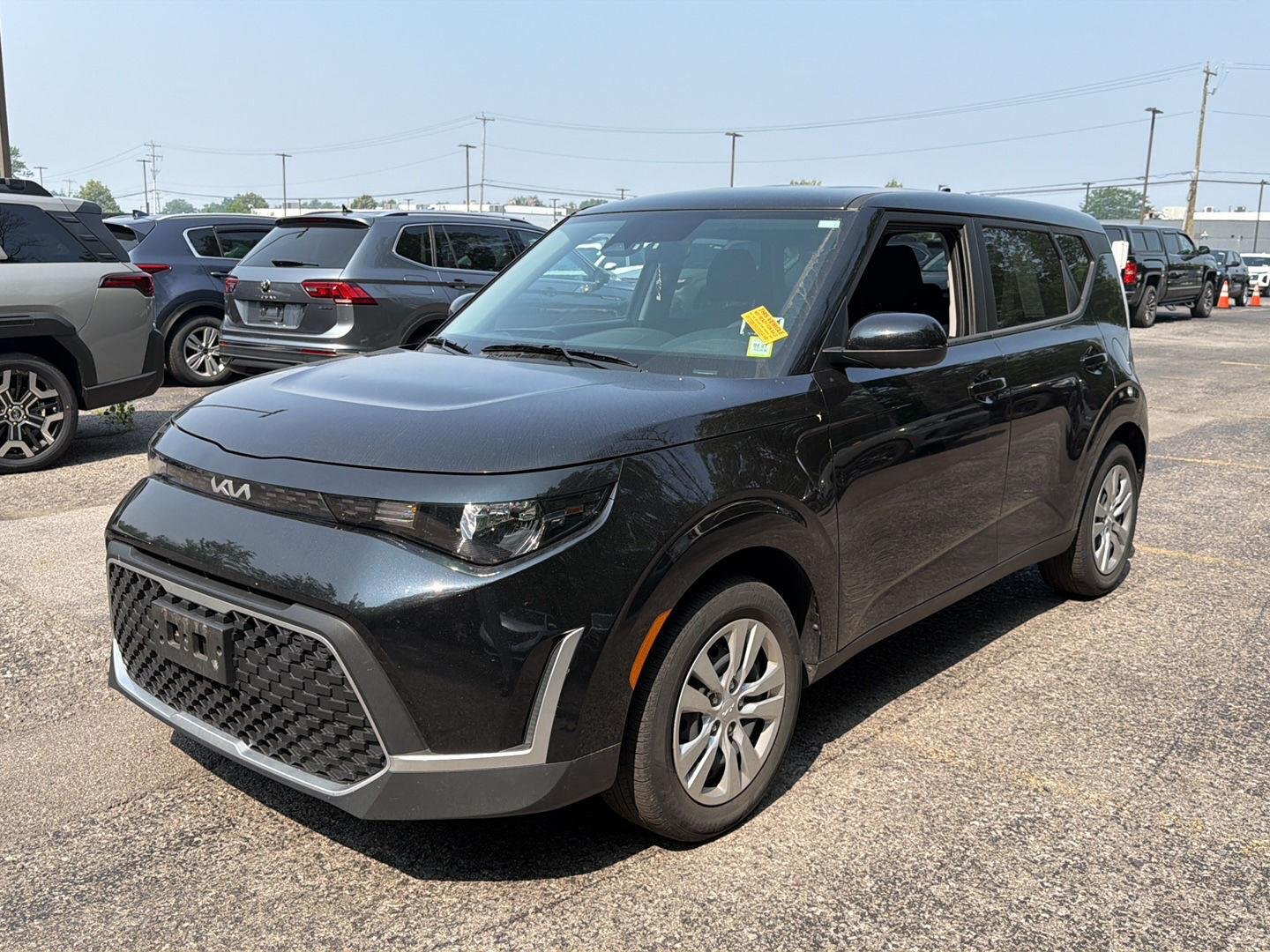 Used 2023 Fusion Black Kia LX image 10