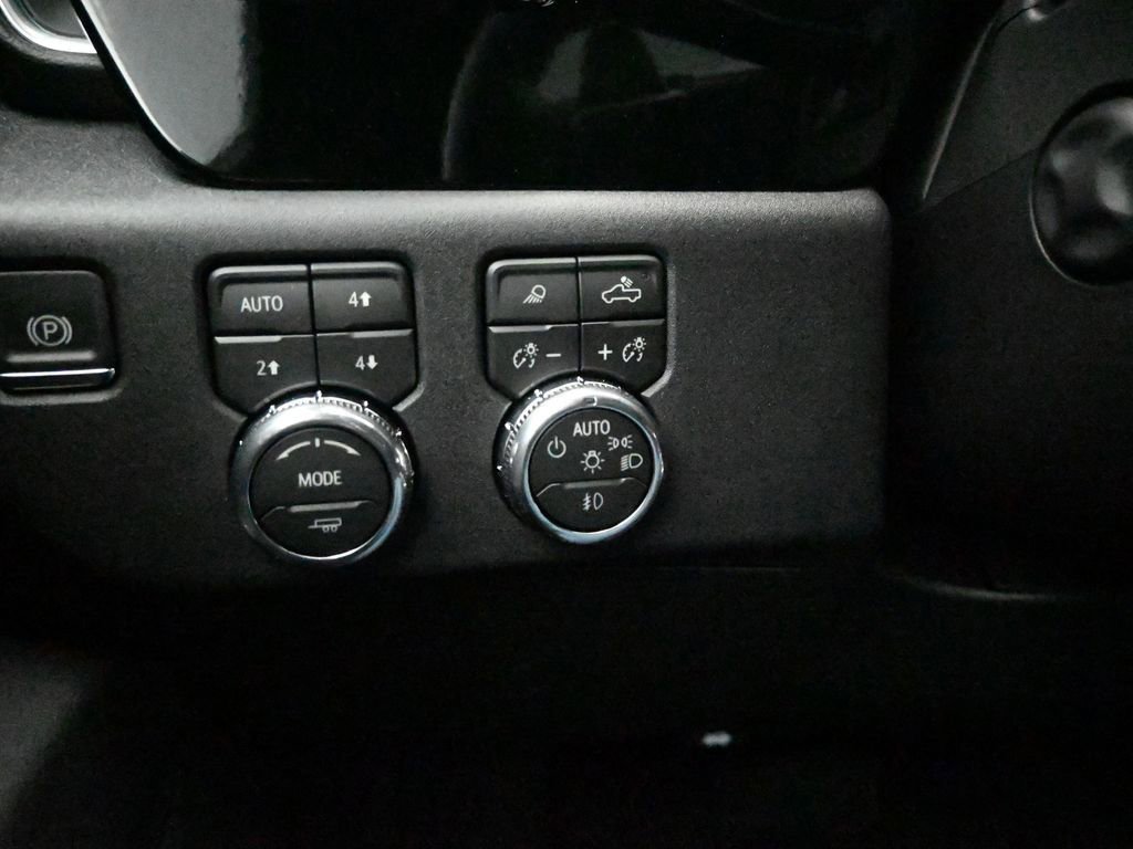 New 2026 Onyx Black GMC SLT image 18