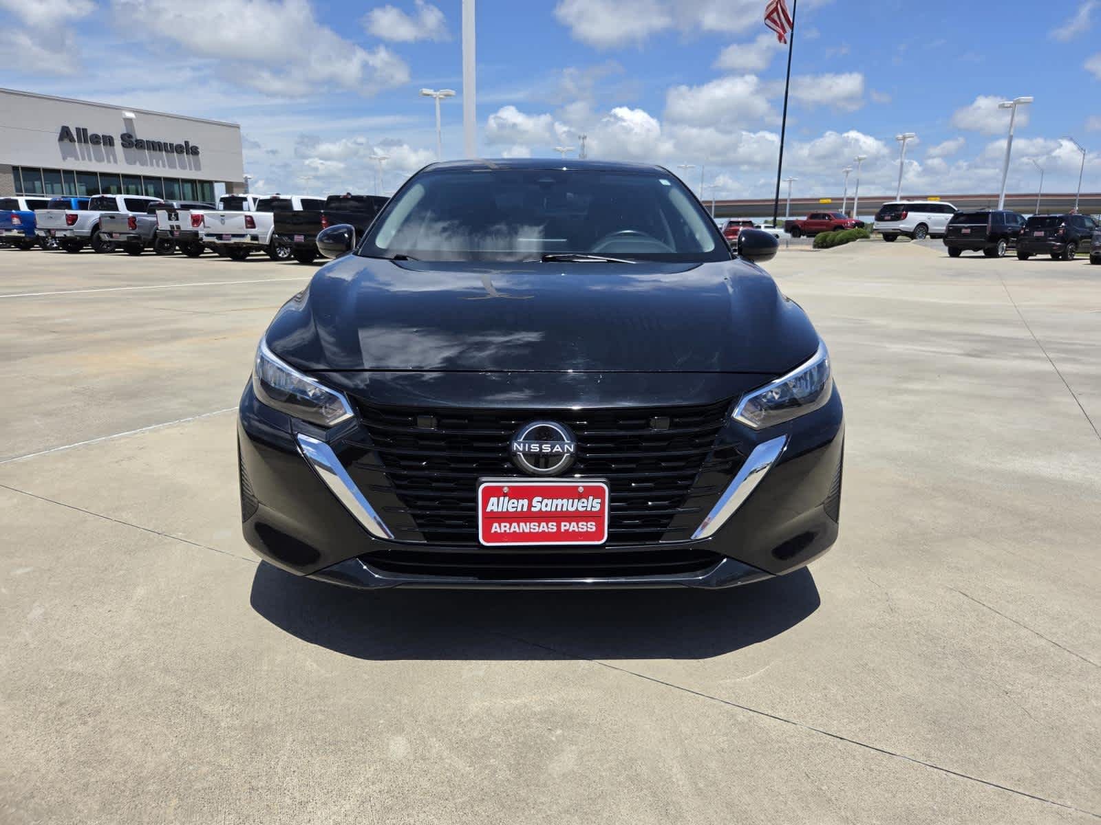 Used 2025 Super Black Nissan SV image 8