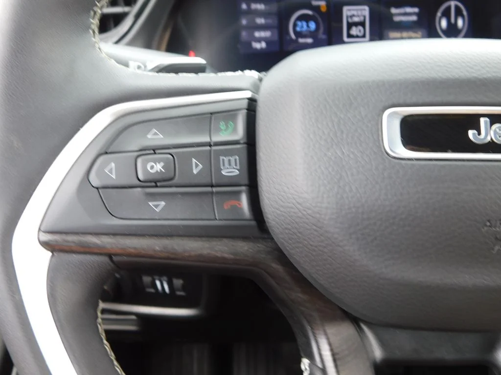 Used 2026 Steel Blue Jeep Limited image 34