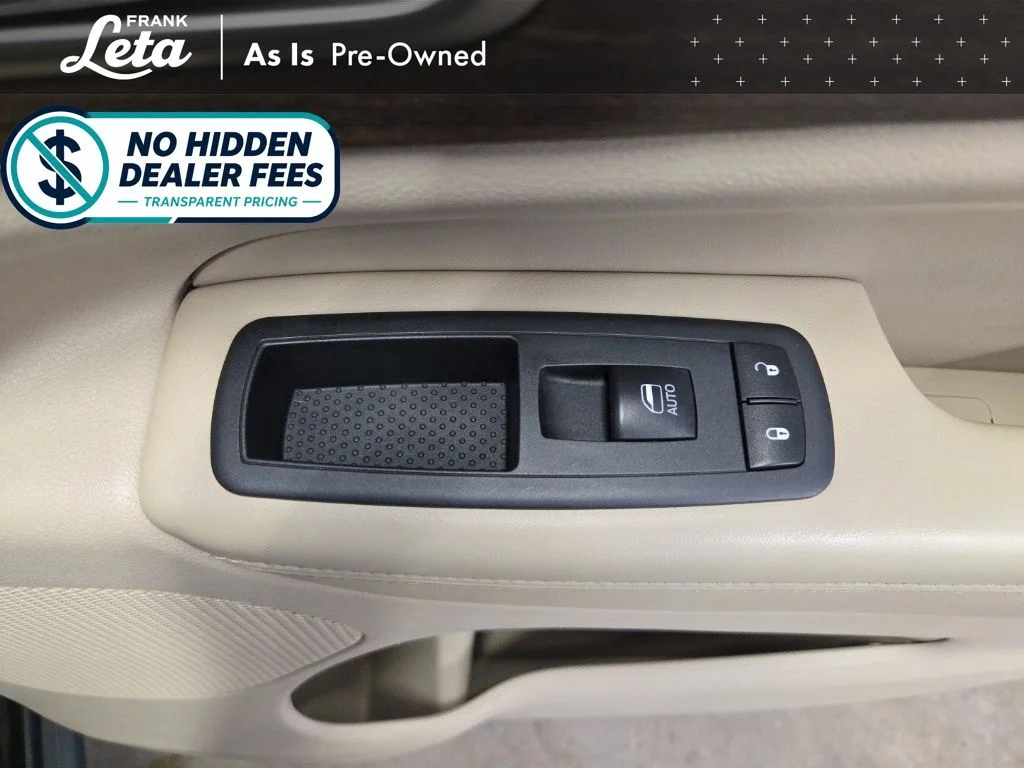 Used 2014 Black Jeep Laredo image 21