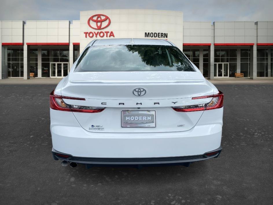 Used 2025 Ice Cap Toyota SE image 6