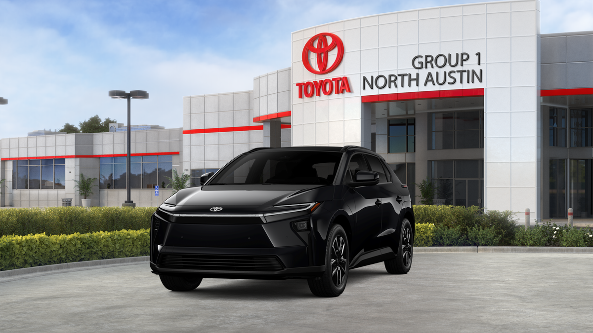 New 2026 Midnight Black Metallic Toyota XLE image 18