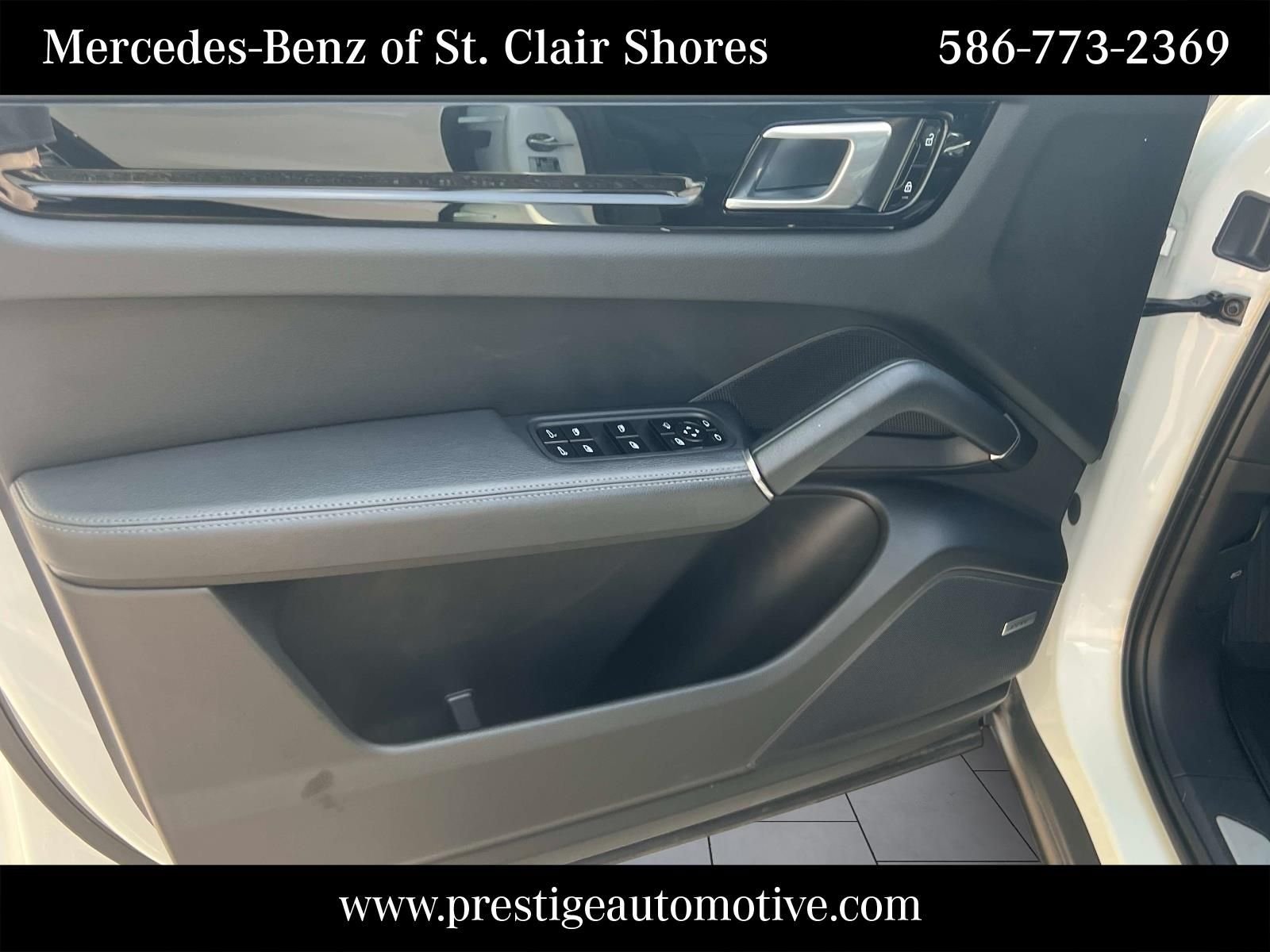 Used 2021 White Porsche Base image 20