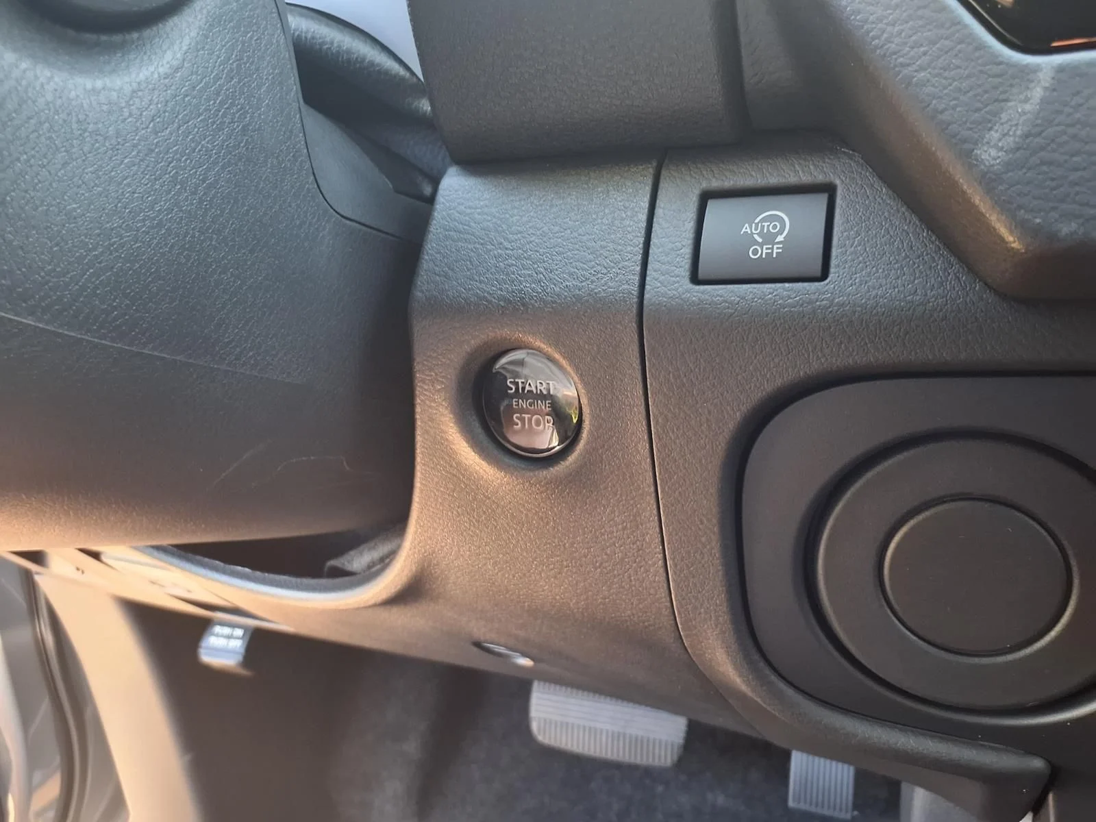 New 2026 Boulder Gray Pearl Nissan Crew Cab PRO-X® image 15