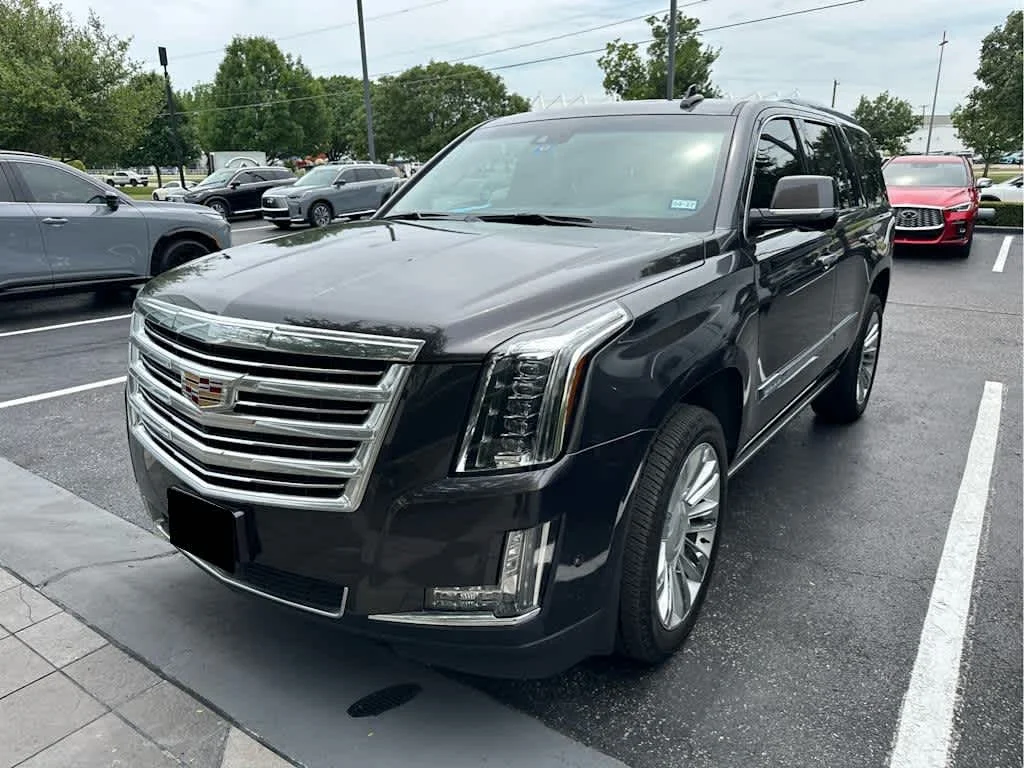 2018 Cadillac Escalade AWD Platinum's photo